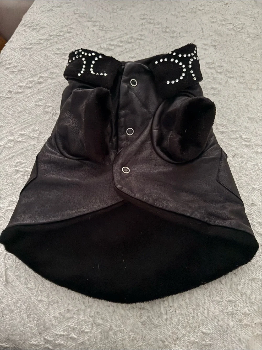 N/A black faux
